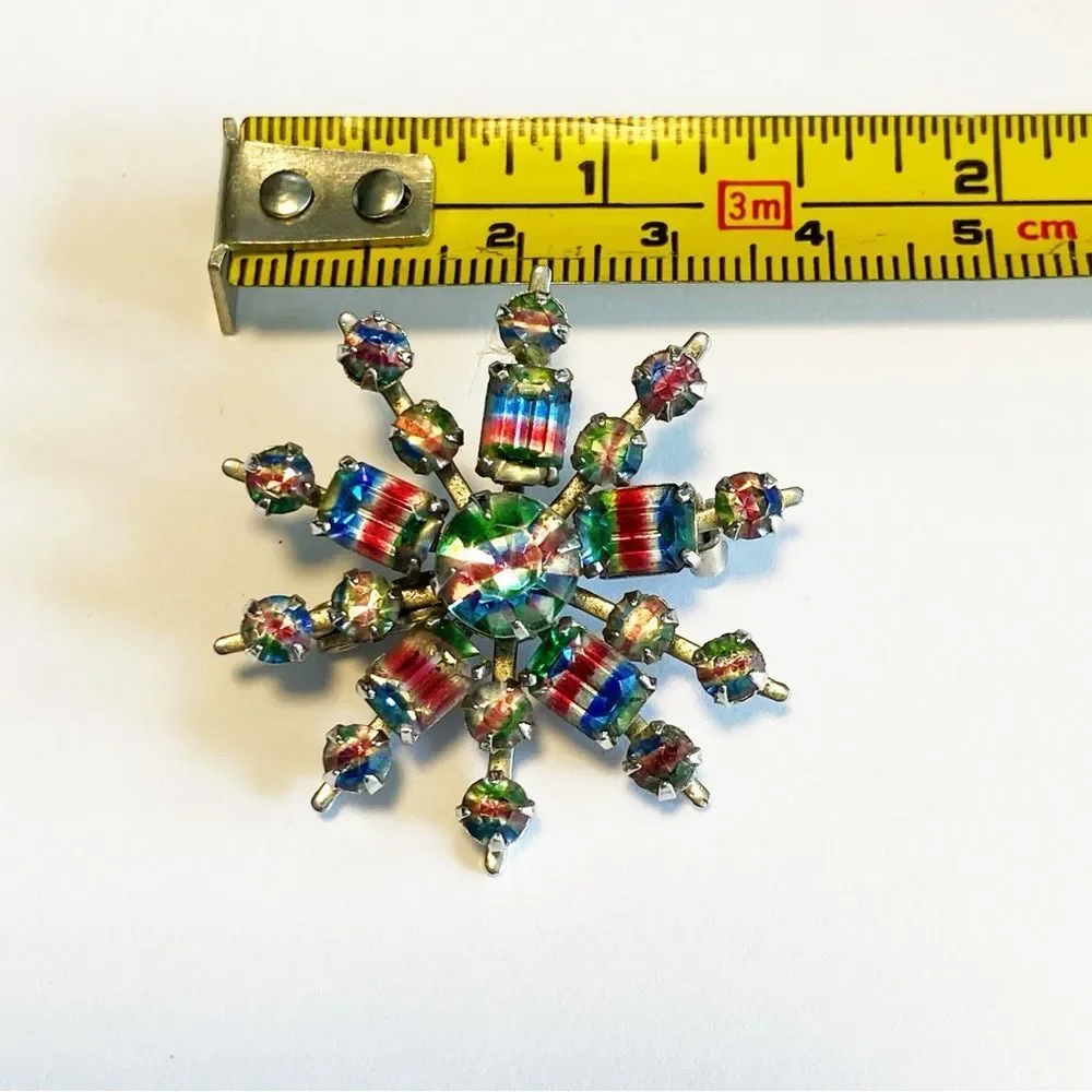 Vintage 1930s Iris Glass prong set Starburst rhinestone brooch- silver tone